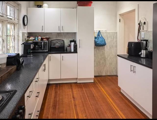 3 BEDROOM HOUSE FOR SALE IN SEA VIEW